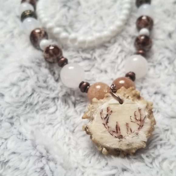 Two string necklace with antler embellishment - Picture 2 of 2